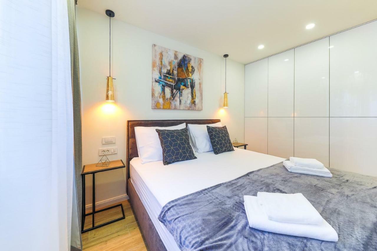 Onesta Apartment Split Bagian luar foto